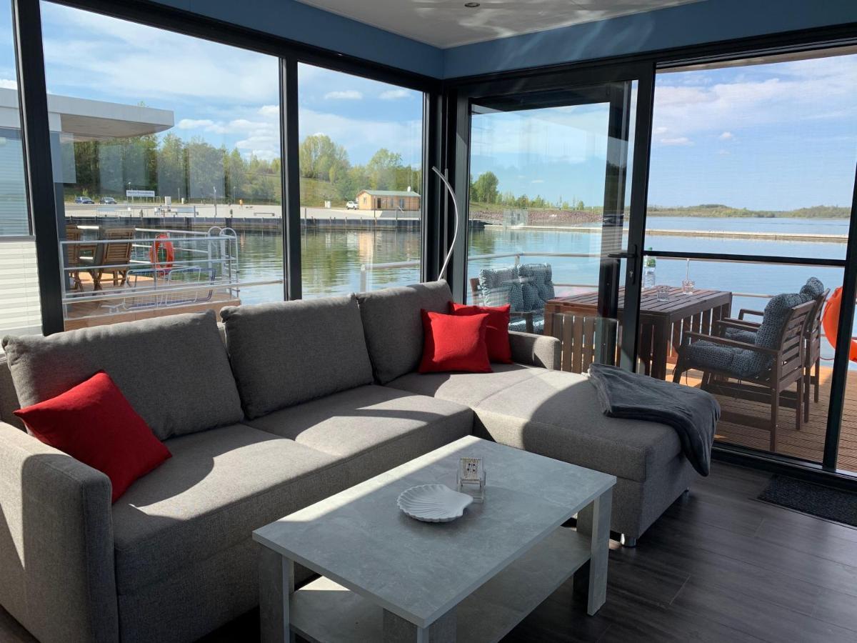 Hausboote Marina Braunsbedra Villa Exterior photo
